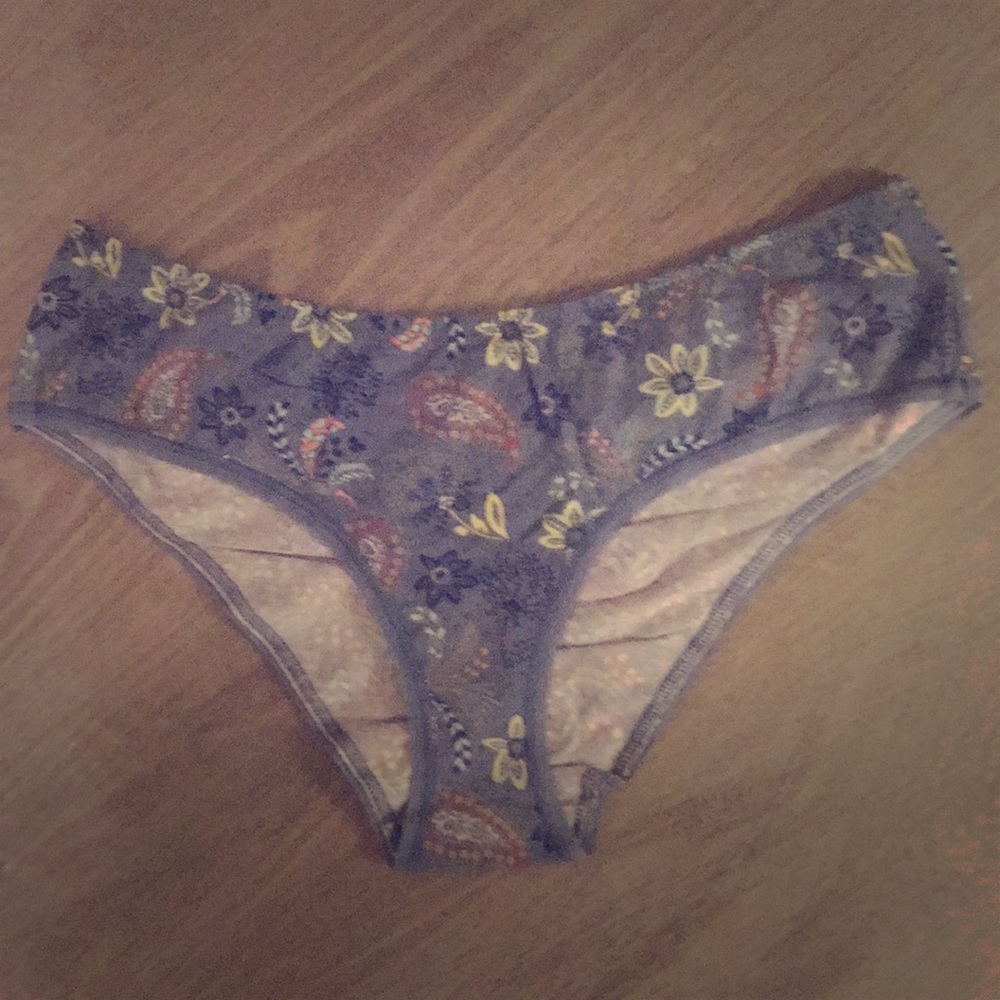 Paisley-blue scrunched Hiphuggers NWOT